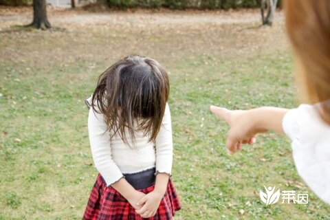 口出し・過干渉ってどこまで？子どもの自主性を育むために親が心がけたいこと